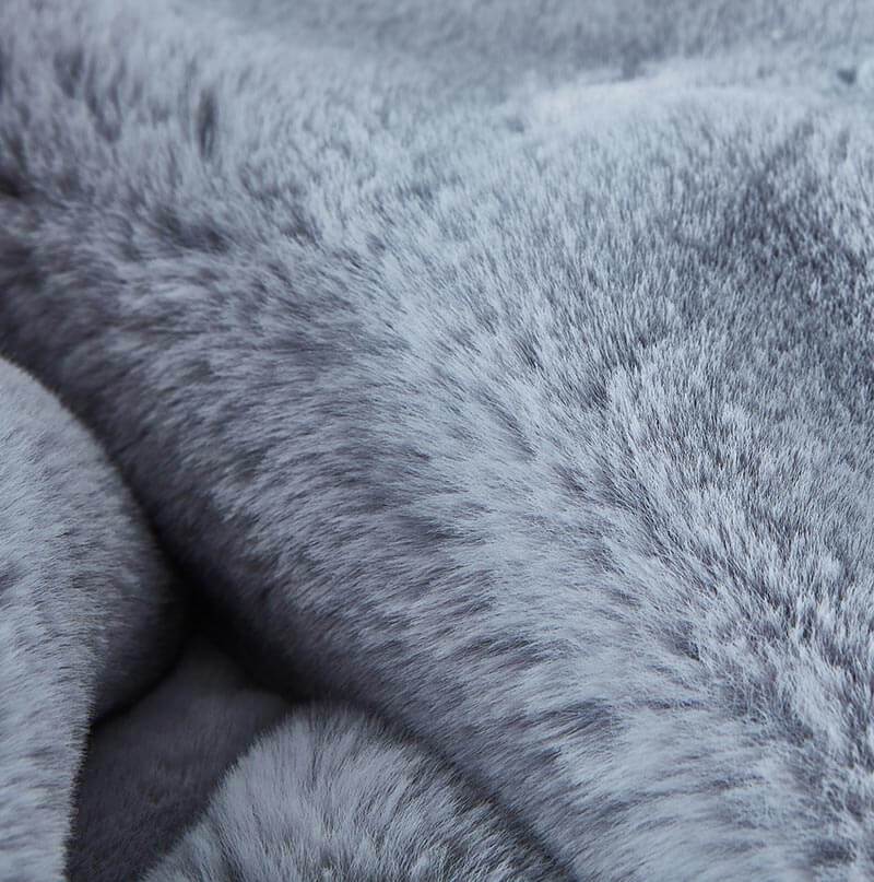 Cassilda Luxury Grey Chinchilla Faux Fur Throw Blanket – Ultra-Soft & Plush